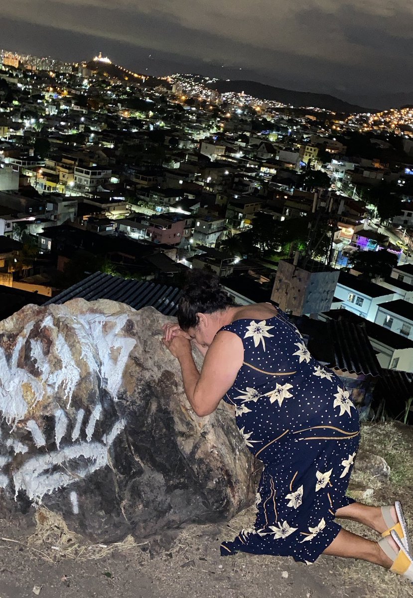 Valorize sua mãe , se não fosse as orações dela , talvez você nem estaria aqui hoje!!