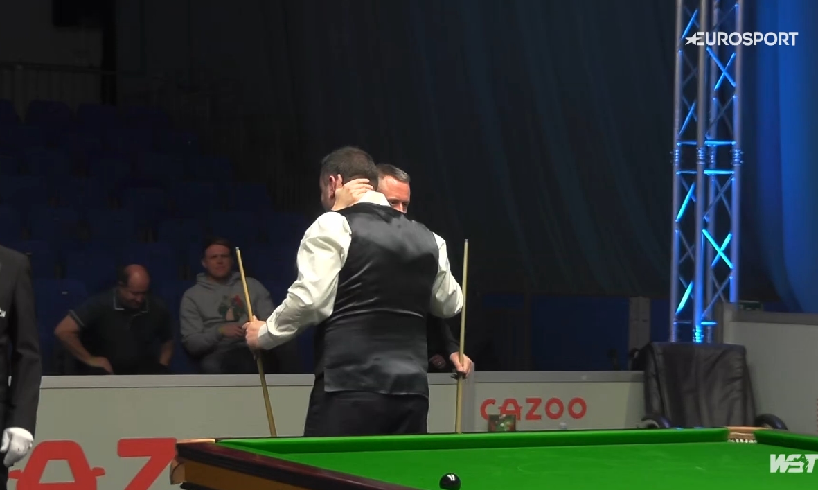 dobras147's tweet photo. Stephen miał słaby sezon, ale fajnie jakby zagrał Crucible. Jeszcze jeden mecz do wygrania.
10-4 Alfie Burden

#snooker #WorldChampionshipQualifiers https://t.co/23iV28vaA8