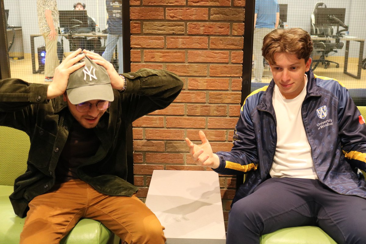 LancerGamingCA's tweet image. HISTORY HAS BEEN MADE!🏆🙌

#LancerLoL closes out the series in game 5 against @NJITesports to win the CLoL Eastern Conference Open Championship! 🔥

#LancerGaming | #LanceOnThem