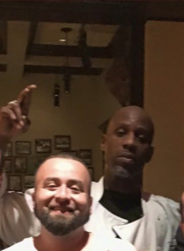 EO85Dub's tweet photo. @HotFreestyle @MrUnloved1s One of the realest people I’ve ever met. Was blessed to have a conversation and laughs. RIP #DarkManX #DMX I appreciated your music and your time. Thank you for the prayer and the moment 🙏 https://t.co/P2YkBE0b9A