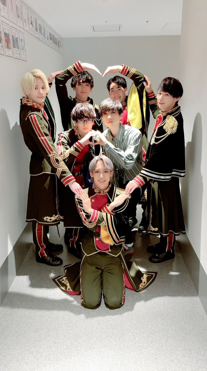 cosmic_eng's tweet photo. 💫 ~ Info Thread ~ 🧙‍♂️

cosmic!! (@info_cosmic) was a Japanese idol group under DD Co., active from 2017~2023!

#cosmicii https://t.co/IY9tCfYFgR