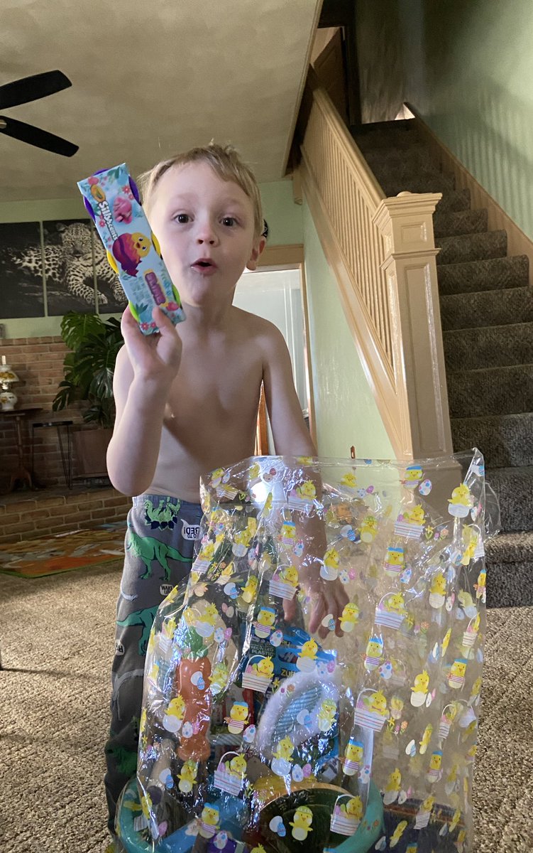 bcfurley's tweet photo. #HappyEaster #Easter2023 #basket #easterbasket #treasures #slime https://t.co/rJiZisxcCU