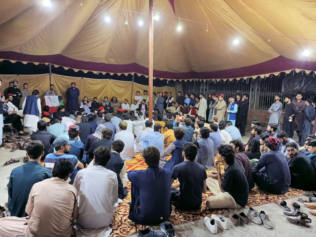 Fkay_official_1's tweet photo. نا منظور ، نامنظور!
نااہل وی سی!
نا منظور ، نامنظور!
سیکورٹائزیشن نامنظور !
#removevc_saveuop
#removevc https://t.co/MjyNzmNiyv