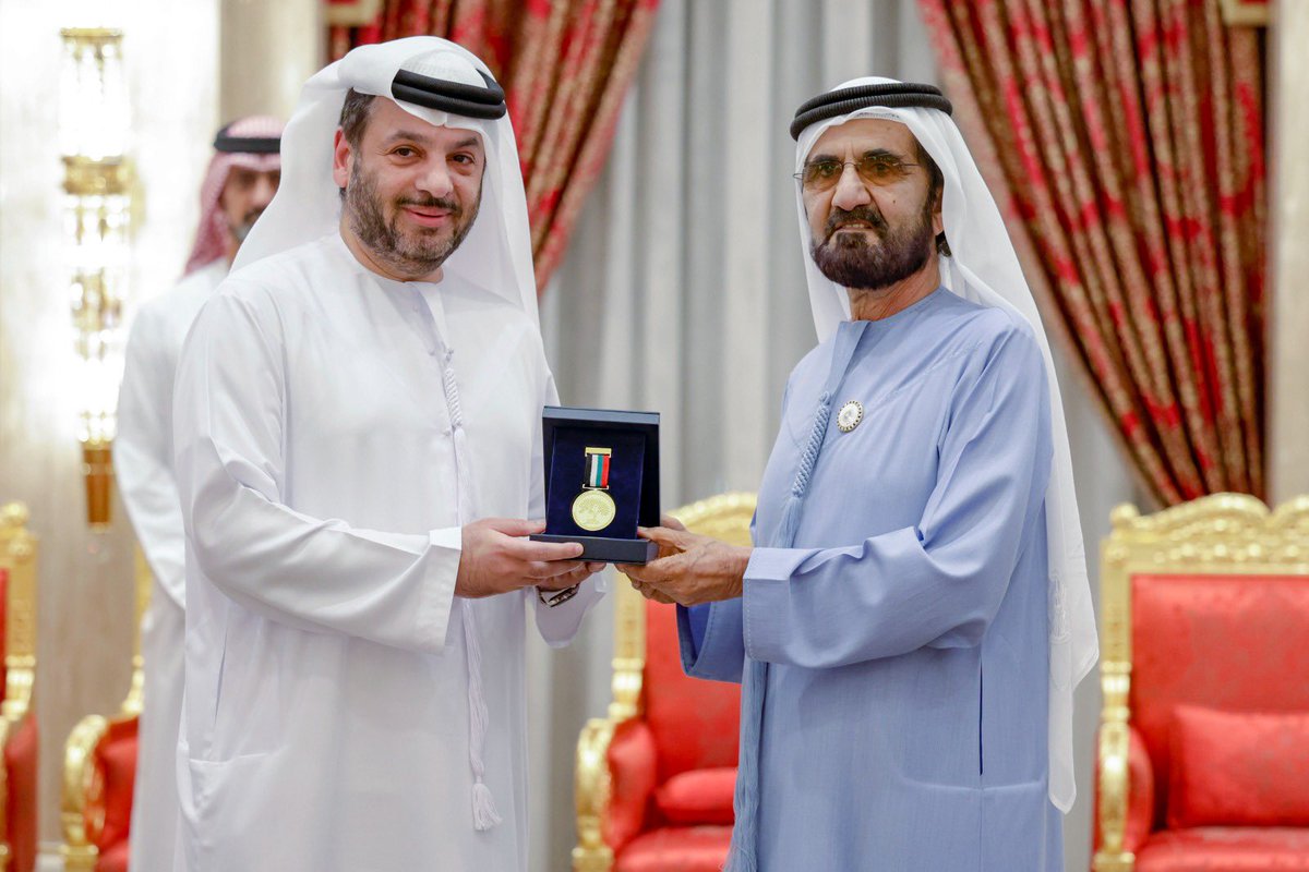استقبلنا مجموعة من العلماء والباحثين … وكرمنا الفائزين بميدالية التميز العلمي ووسام البحث العلمي .. علماء في الطب والطاقة والذكاء الصناعي وعلم الوراثة وباحثين واعدين في دولة الإمارات .. بهم ومعهم ترتقي الدول وتتقدم الشعوب وتتخرج أجيال جادة على طريق العلم والمعرفة
