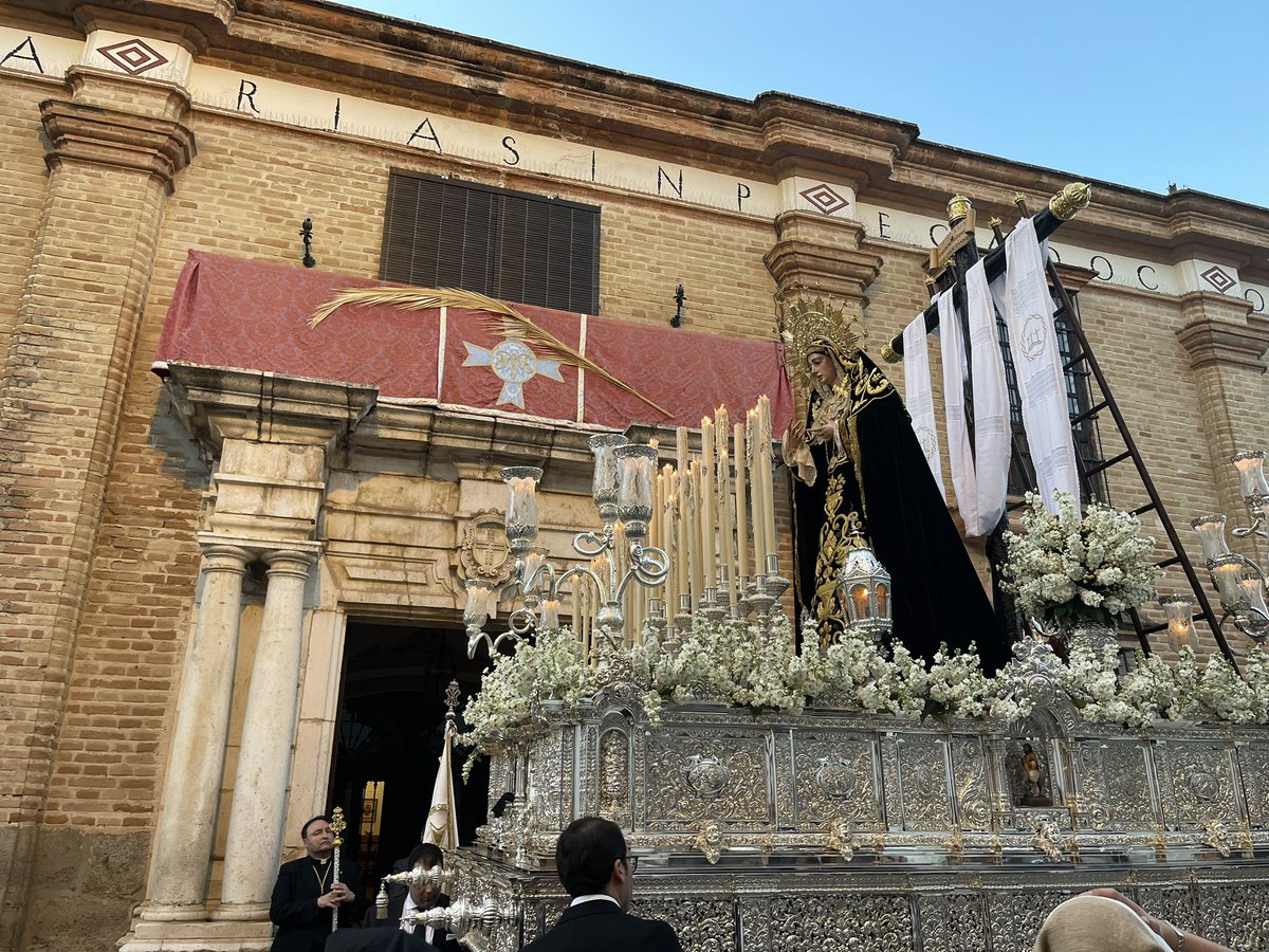 ✝️ Ayer nuestros concejales participaron en el cortejo del Santo Entierro. 

Hoy, domingo de Resurrección, queremos desearos a todos un feliz día.