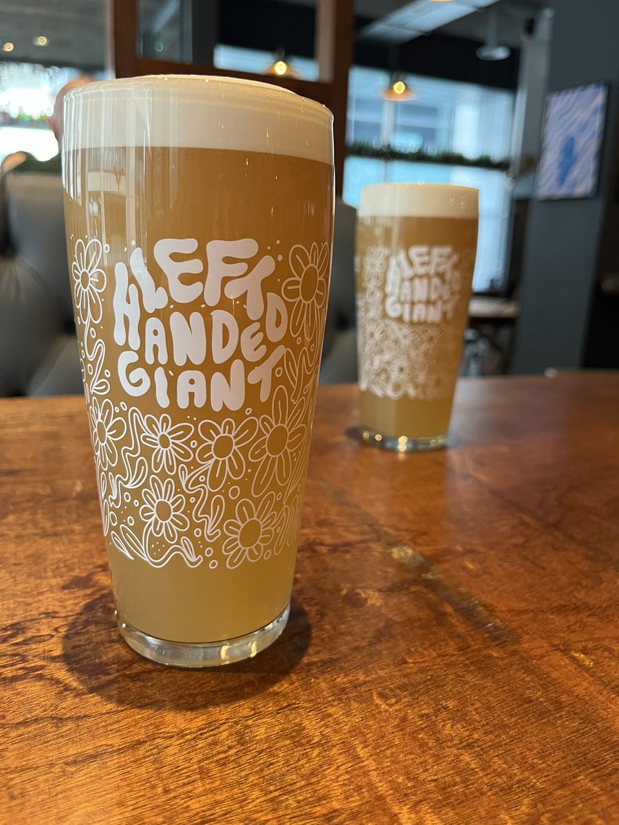 When great things collide… <a href="/LHGBrewingco/">Left Handed Giant</a> at <a href="/CafeBeermoth/">Café Beermoth</a> 🙌