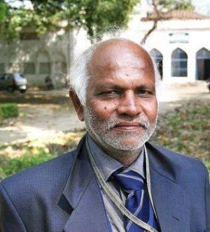 Remembering professor and linguist Ram Chandra Siras who died by suicide due to the homophobic behaviour by his students, AMU and few journalists. 
He was a linguist and  a professor at AMU. He was the author of the award winning Marathi poetry book ,"Grass Under by Meet"