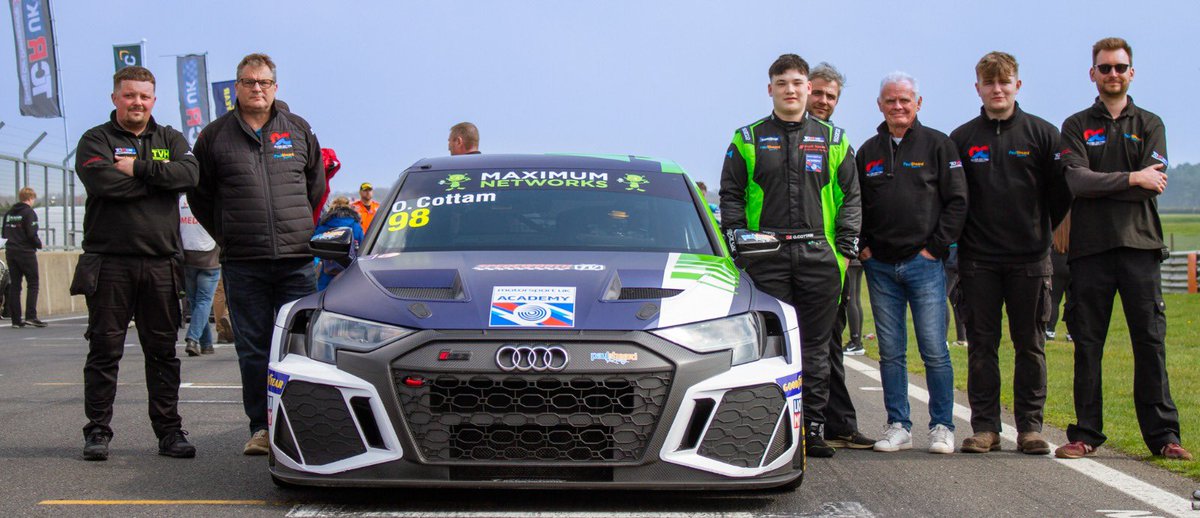 Oliver_cottam's tweet photo. Team 🙌🏻

@TCRUK_series #TCR https://t.co/oz8g8PLOUQ