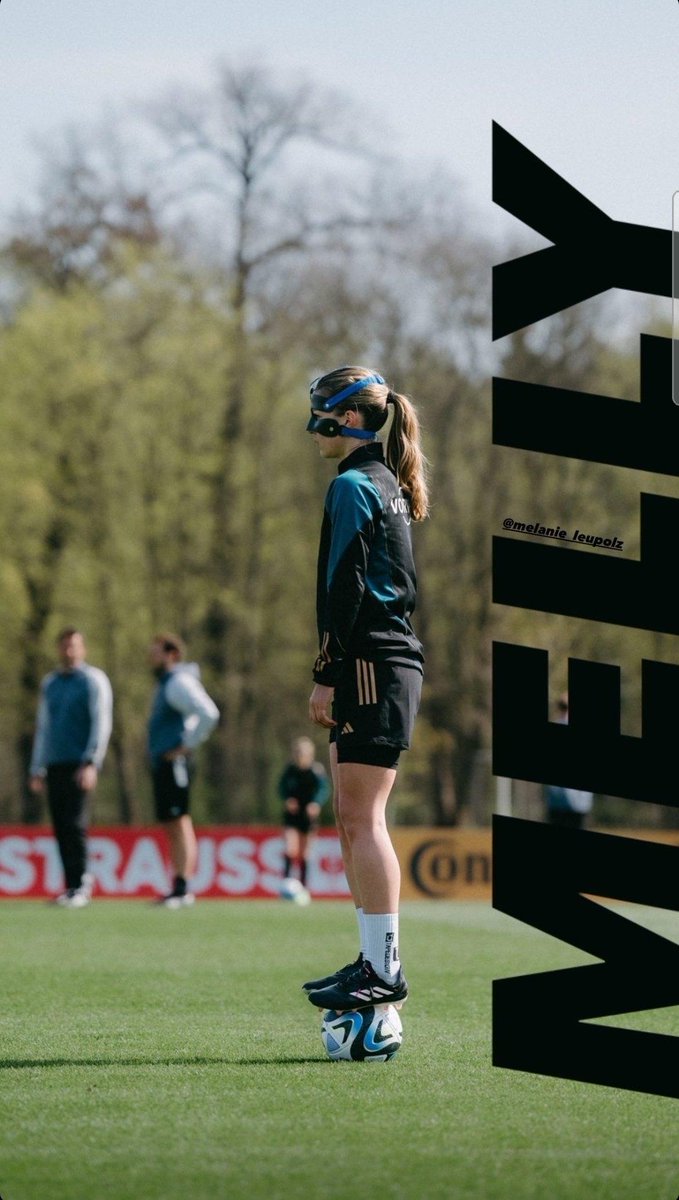 eekaner's tweet photo. @ChelseaFCW 🤭 https://t.co/XiT261g8ON