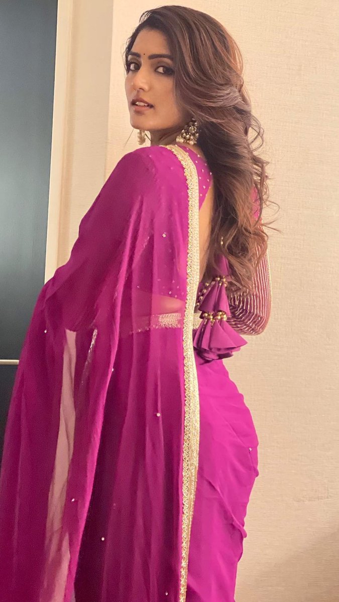 FtSE5xQakAI7E3W?format=jpg&name=medium