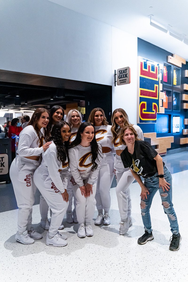 CavsDanceTeam's tweet photo. Fan Appreciation Night 🤍 We appreciate YOU ✨ Thanks for being the best fans in the NBA! 

#LetEmKnow https://t.co/pLpXn1tIhE