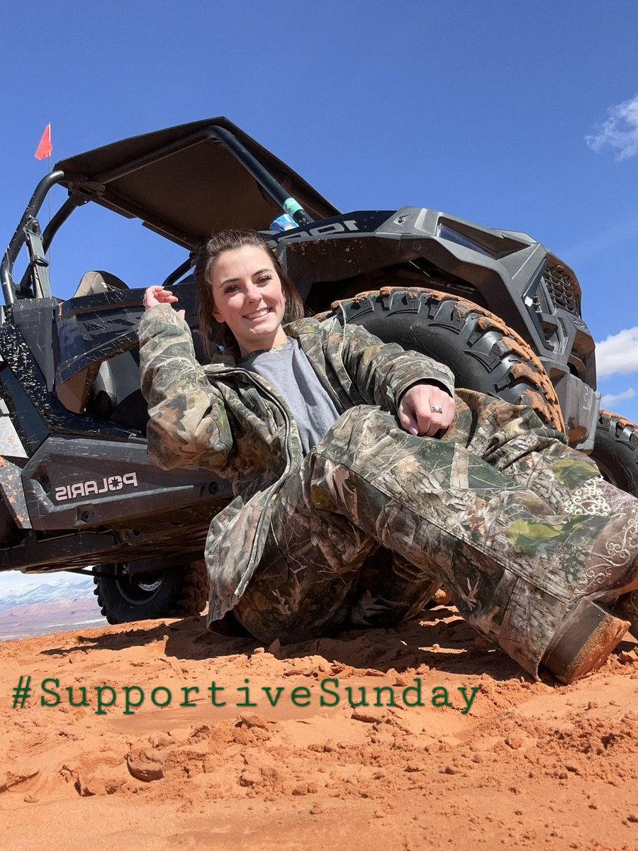 Camonudes on Twitter: "#SupportiveSunday. Go follow the ever so