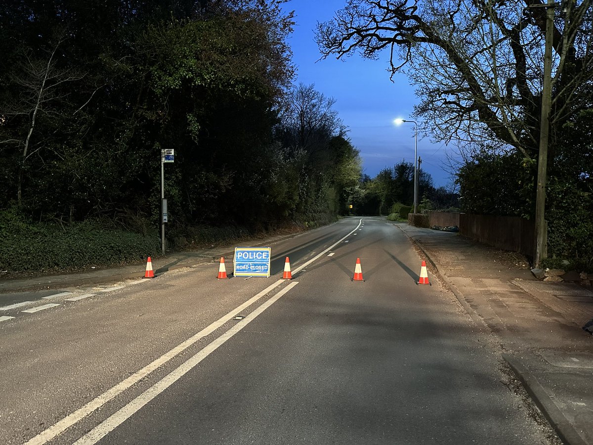 GHRBerksHants's tweet image. A motorcyclist has suffered severe leg injuries after a crash near Reading. The incident happened yesterday at around 5pm when a motorcycle and a car collided on the A329 between #Purley- on-Thames and #Pangbourne. Police are appealing for witnesses. #rdguk