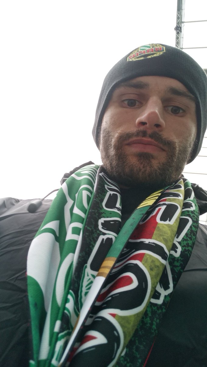 bathannartlett's tweet photo. Doesn't mean much, but some sound dude bought me a pint at @SKRapidWienEN after watching 3 disallowed goals go in then hugged me when we got the winner, win was more than tasty #merchstall absolutely love football! https://t.co/7P5plaKBu9