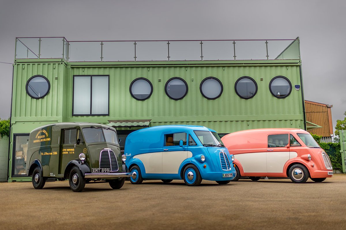 CyberMotorist's tweet photo. The 1958 #Morris J-Type and its modern successor the #MorrisJE @MorrisComm

#ElectricVans #ElectricVan #RetroVan #Retro #ClassicCars  #VintageAutomobiles #BritishHistory https://t.co/hZeMJk662D