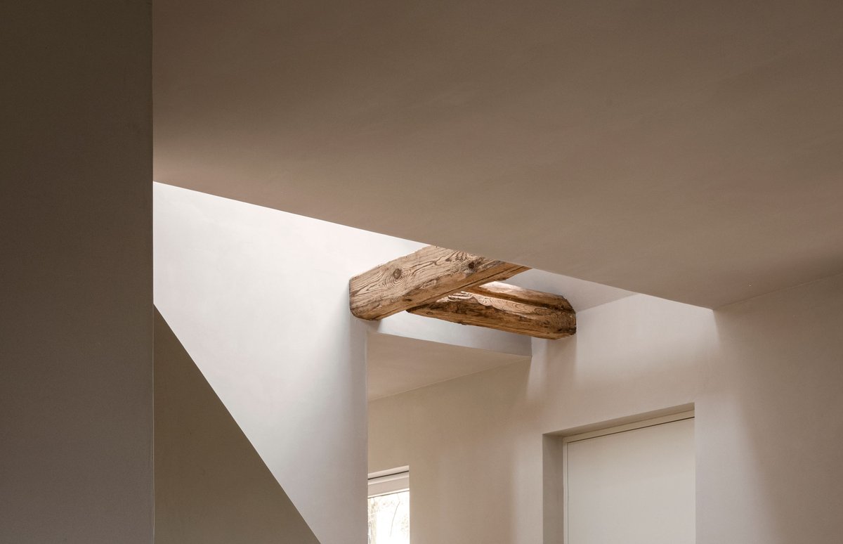 bkkmenuliving's tweet photo. เพลินตาไปกับหนังสือเล่มใหม่จาก Norm Architects ที่มาพร้อมภาพถ่ายสวย ๆ ในหนังสือ Soft Minimal
.
All Photos by https://t.co/ot0wZY2enH
.
https://t.co/BtDj6b5Sdv
.
#BKKLIVING #PhotoINSPIRATION #NormArchitects #SoftMinimal https://t.co/5bjXJ9N50u