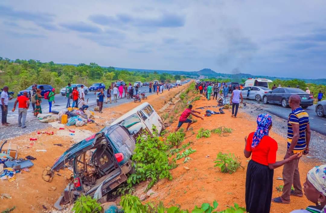 PO_GrassRootM's tweet photo. Our heart goes out to all those wonderful people who lost their precious lives on 9th April 2023 as they travel through AKWANGA - Lafia road to their various destinations which their journeys were cut short by a fatal road accident. May they rest in peace. https://t.co/TzWCZIuFqV