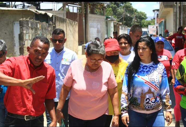 MonteroNatza's tweet photo. #9Abr| 🇻🇪 📢 ¡ETIQUETA DEL DÍA!  ▶️ #DomingoDeReencuentro
!Somos pueblo de amor!
¡Somos pueblo de Paz!
Y en #Mariño somos alegría somos pueblo noble y revolucionario.
.@NicolasMaduro .@johanitakenpo @krismarhernand5 @joseramon7568 @nanunsc2 @Velasqu3Celeida @SkarleethL https://t.co/ZvkfVoYTlS