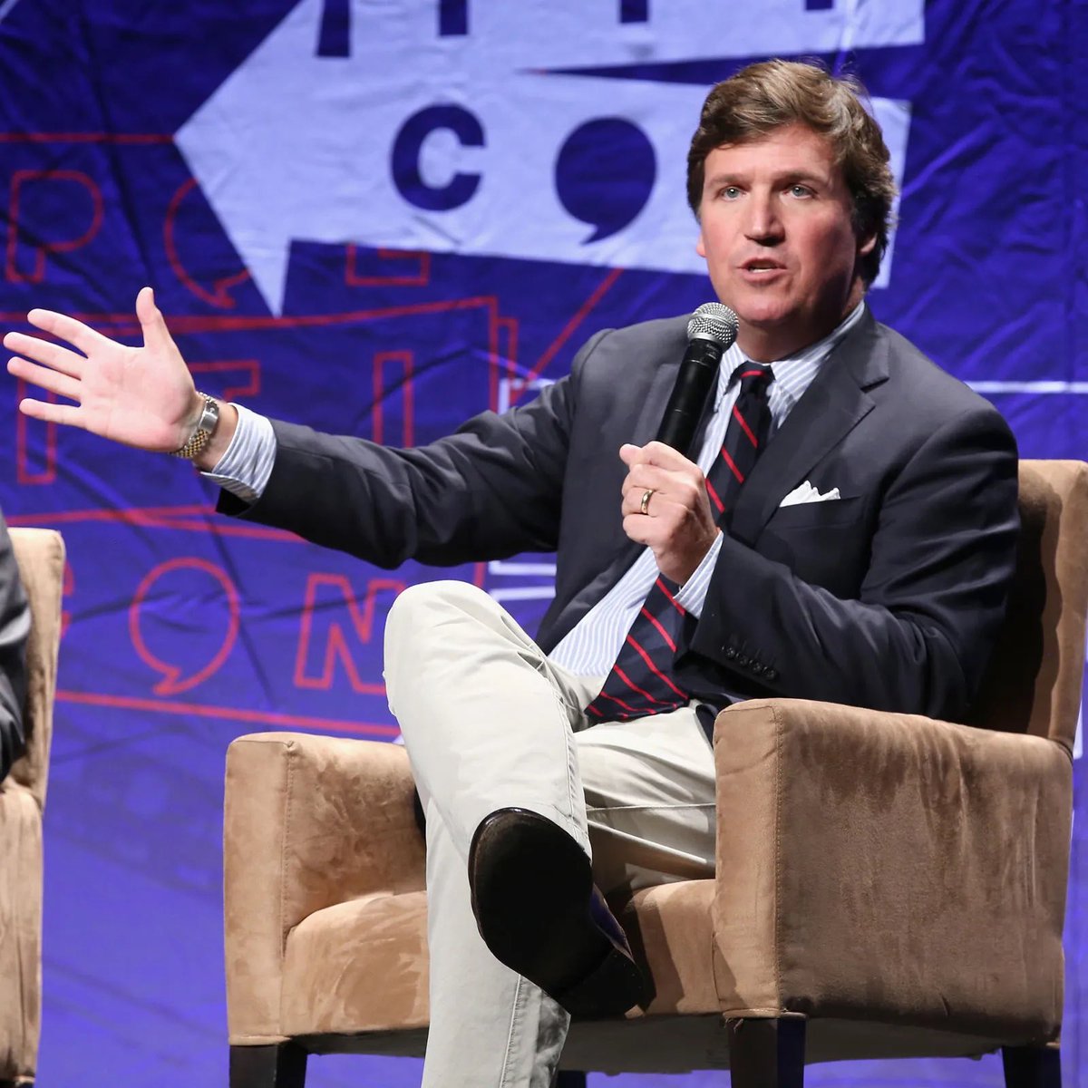 breitbart.com/clips/2023/04/… @TuckerCarlson HOW COULD YOU DISPUTE TUCKER CARLSON’S STATEMENT? 🤷‍♂️ Dear Tucker, I am not sure if you understand just how important your voice is to the American people? While there are others like Sean Hannity and Mark Levine, they are “wards of the…