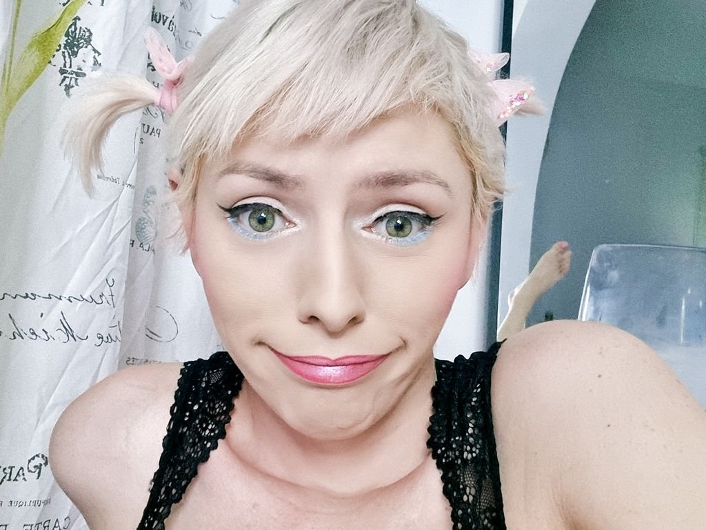 Tw pornstars crazy rozy twitter i m online right now on skyprivate