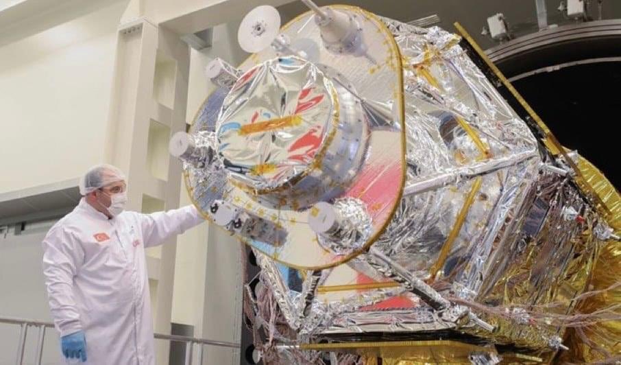 Türkiye’nin sıfırdan tasarlayıp ürettiği ilk metre altı çözünürlükteki milli gözlem uydusu İMECE, 11 Nisan Salı günü SpaceX Falcon 9 roketi ile uzaya fırlatılacak.