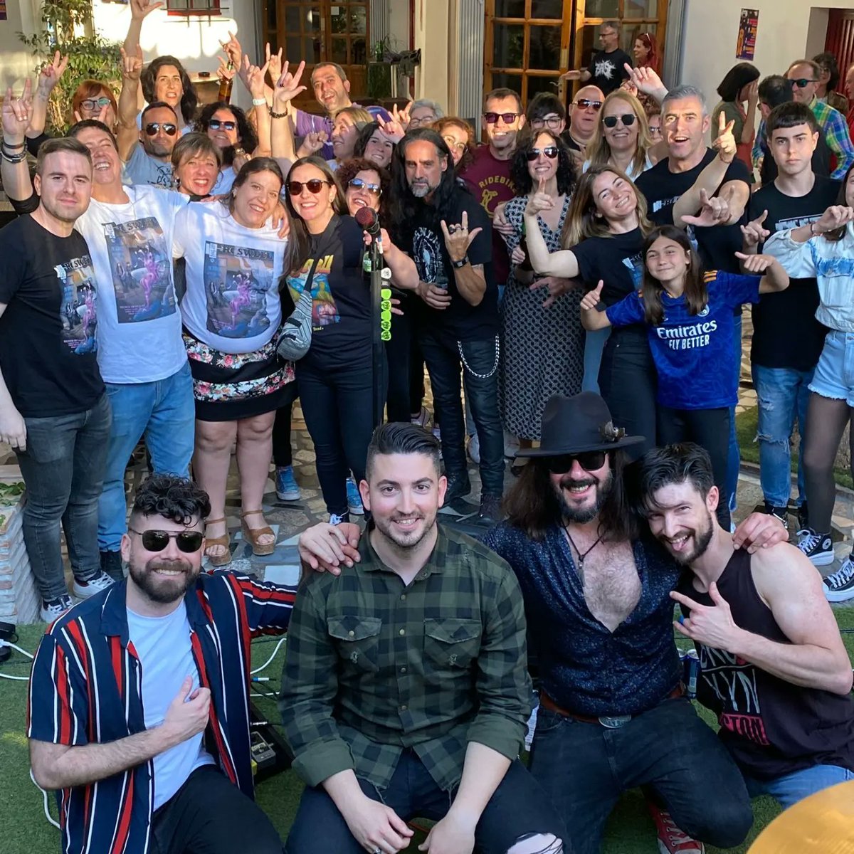 Impresionante directo de Roswell Rock !! Muy buen sonido!! Como disfrutamos y disfrutasteis!! Muchas gracias a tod@s por la asistencia!! Seguimos!! #Tándem #Berja #Almería #Linares #Jaen