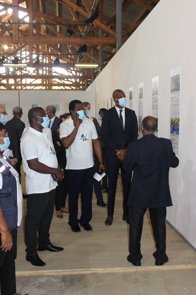 bigfrancoise's tweet photo. OMS Sao Tome et Principe a célébré ce 7 Avril la Journée Mondiale de la Santé et le 75e anniversaire de l’OMS avec le Gouvernement, les partenaires et la communauté: Exposition des réalisations, soins et depistage gratuits VIH, Hepatite, Palu, diabète au grand marché Bobo Foro https://t.co/EsphZaFLAI