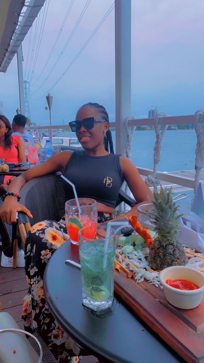 Tosyn / Mama Doyin ☀️ tweet media