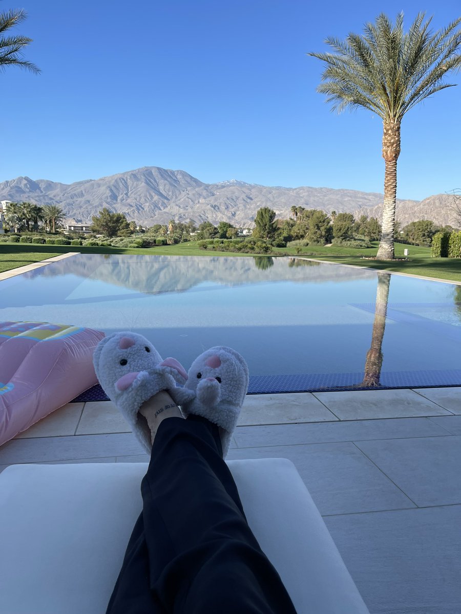 Travis Barker tweet media