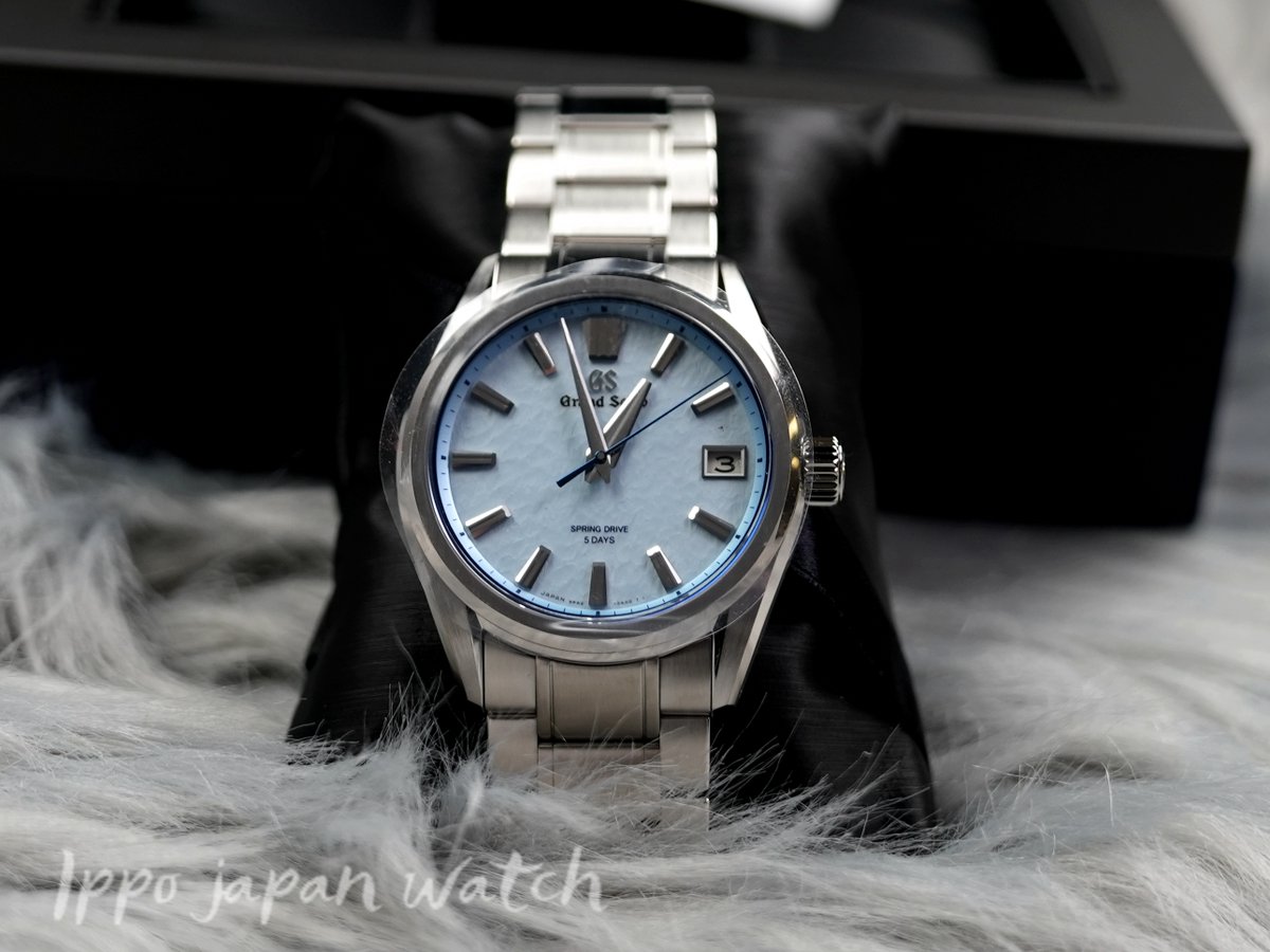 IPPOJAPANWATCH's tweet photo. ThSLGA017 is the fourth AJHH Grand Seiko limited edition model.
TThe case back has the text “Limited Edition by AJHH Association Japon de la Haute Horlogerie.”
#watchesofinstagram #grandseiko #グランドセイコー #grandseikoajhh #グランドセイコーAJHH #slga017 #sbga421 #gs9 https://t.co/7JyRbxstwY