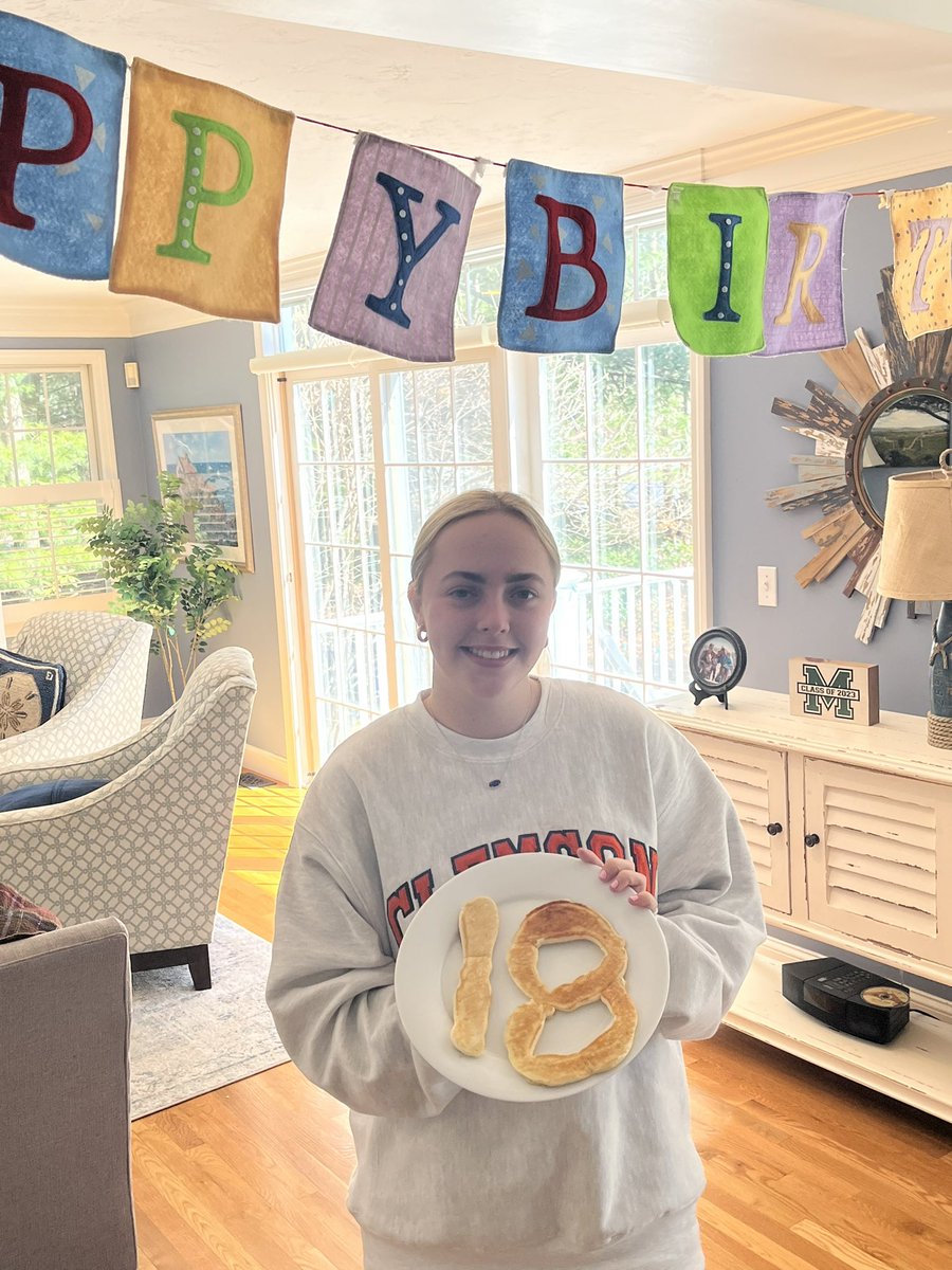 msd8372's tweet photo. Happy 18th BDay, Bridget!  So proud of everything you do!  Next stop Clemson!  #adult https://t.co/aWwVRrX6c2