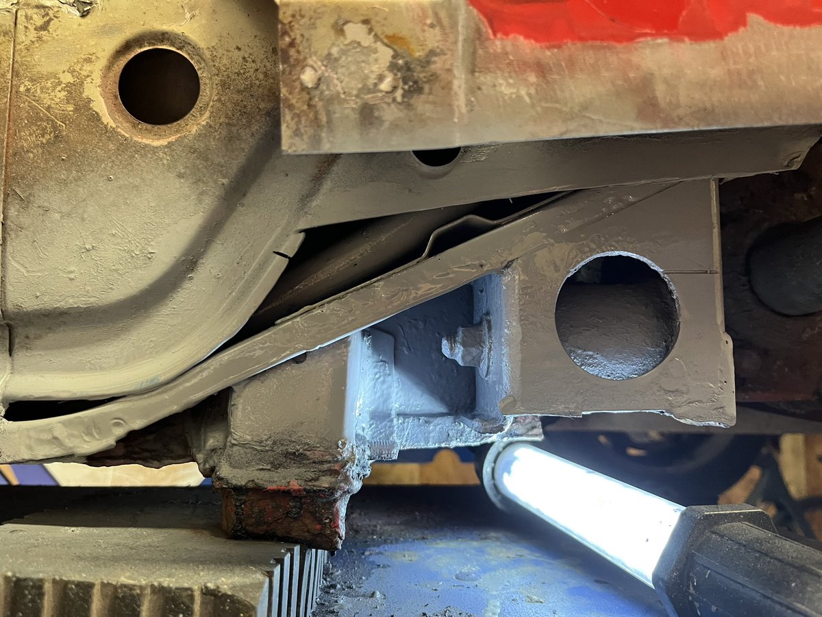 robdimond's tweet photo. Keep grinding until all the rust is gone. Test fitting lovely new factory panels. @PorscheGB still support these old cars. https://t.co/BlMPny3Hj4