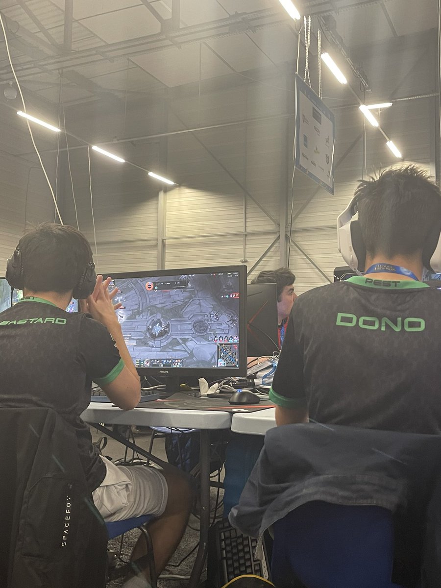 Notre équipe s’incline dans le top 16-20 pour notre première <a href="/GamersAssembly/">Gamers Assembly</a> !
GG a nos joueurs qui ont perf jusqu’au bout 🫶🏻 
<a href="/sKagaaaaa/">Kagaaaaa</a> <a href="/Heinze_LoL/">Heinze</a> <a href="/YoxHell/">YoxHell</a> <a href="/J_Jazox_LB/">Just1Bastard</a> @SerranoDonovan3 
🟢🟢