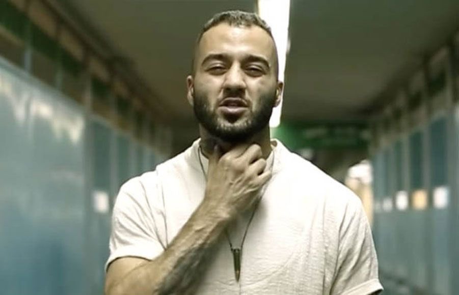 chelseahartisme's tweet photo. #ToomajSalehi is an Iranian rapper who has been agonising in solitary confinement for more than 150 days.

He has been tortured and mutilated for months by  the IRGC and is at imminent risk of execution.

He was kindapped after telling his story in an interview with foreign press asking him about his rap and his thoughts on the protests.

We do not know the exact circumstances of his current condition, but last reports state he is seriously wounded and might likely lose the use of one of his eyes if he does not see a doctor.

Spread his name.

#FreeToomaj #IRGCterrorists