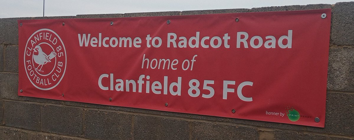 Game 142 for my season, this late afternoon I'm at #RadcotRoad home of #TheRobins @clannyfc for their @HellenicLeague #Div1 league fixture v #TheVics @MalmsVicsFC #GroundHopping #NonLeagueFootball #HellenicLeagueGroundHop @HellenicHop2023