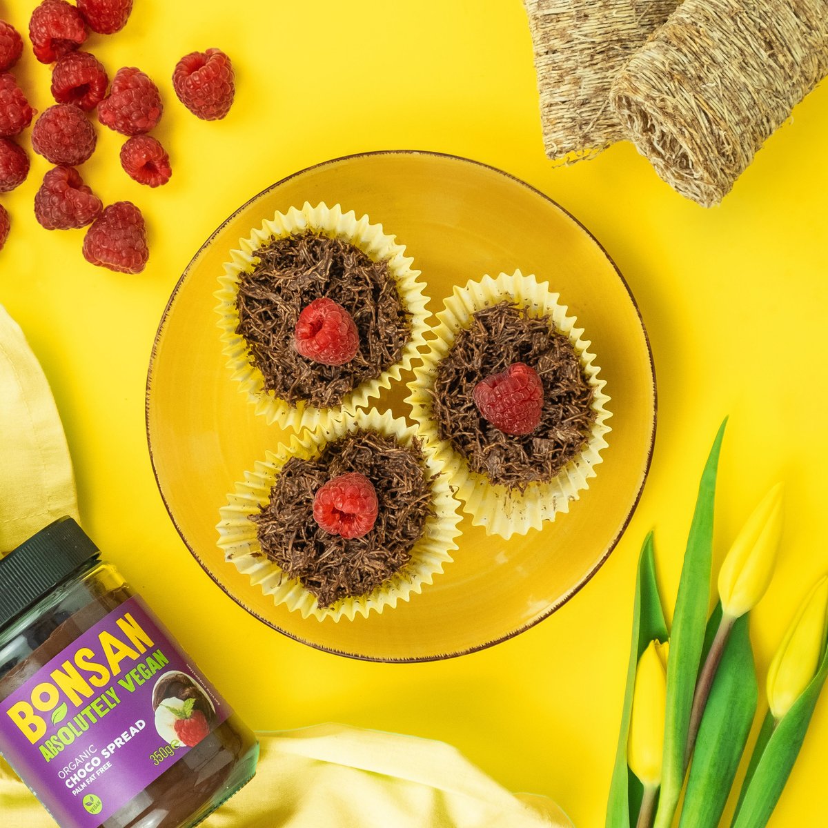 Looking for something fun to entertain the little ones today? These plant-based Easter Nests are easy to make and only use 3 ingredients.🍫

Head to the link for the recipe, and have a happy Easter!🐣 
bit.ly/2HP2Bv7