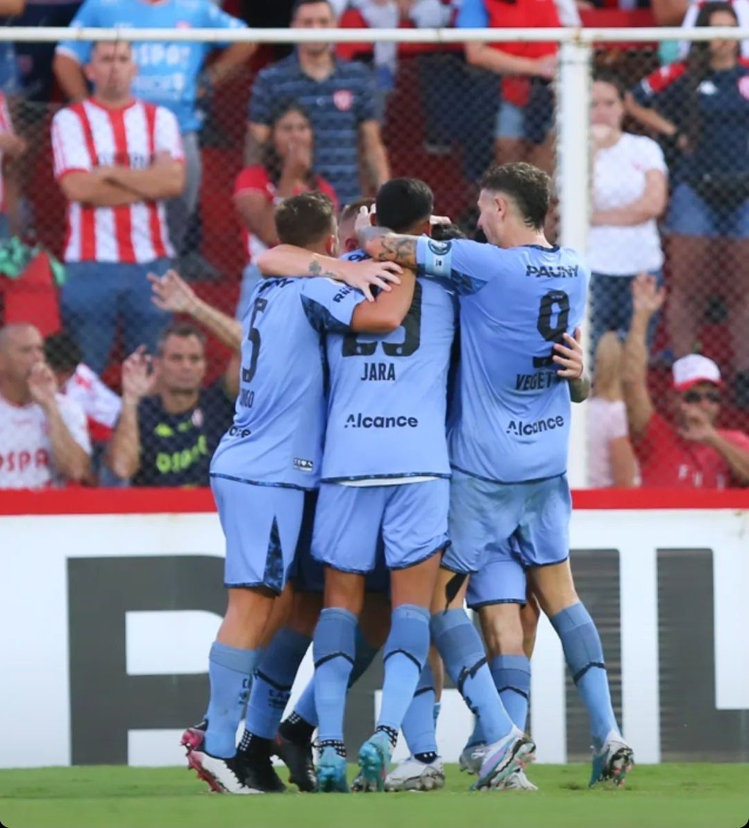 ¡Felices pascuas piratas!

Todos unidos, que falta menos para volver al Gigante... 🏴‍☠️🏟️