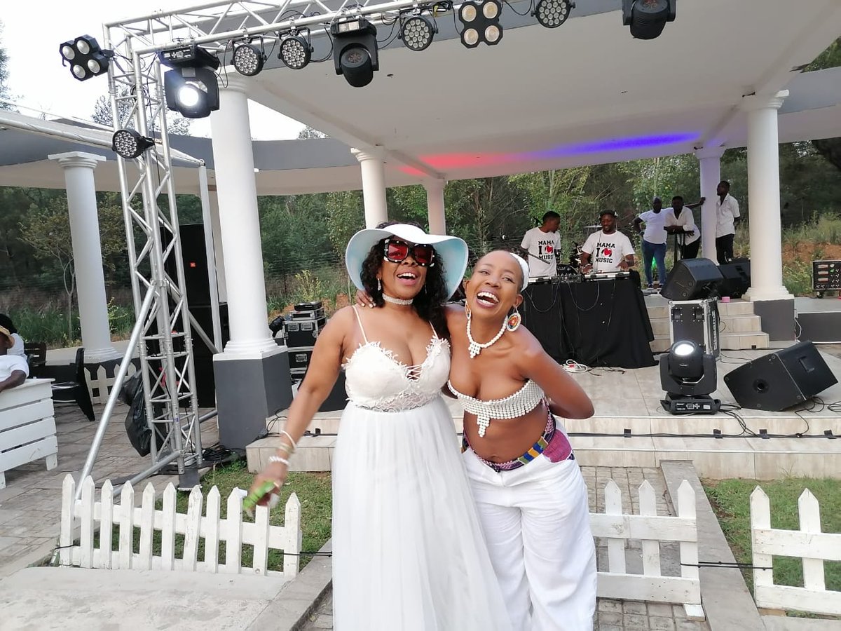 ntsikimazwai's tweet photo. With mama Suthukazi Arosi at #TheGaws The Gallant All White Sundays ❤️ https://t.co/VWB7eoxwXf