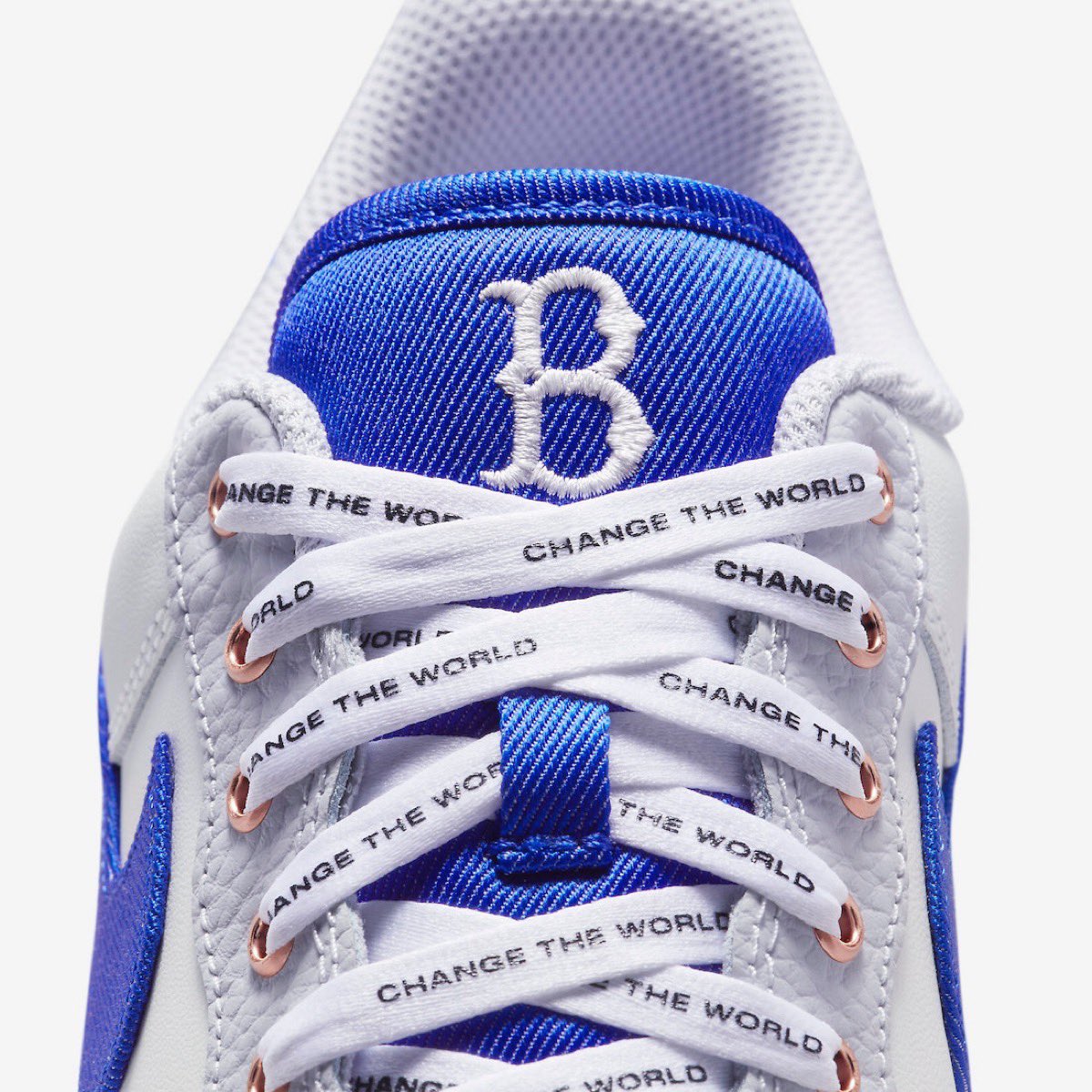 uptod4te's tweet image. 黒人初の伝説的メジャーリーガー ジャッキー・ロビンソンを称えた Nike Air Force 1 Low “Jackie Robinson”が海外4月15日より発売予定 ［FN1868-100］［ナイキ エアフォース1 AF1 ロー］
uptodate.tokyo/nike-air-force…