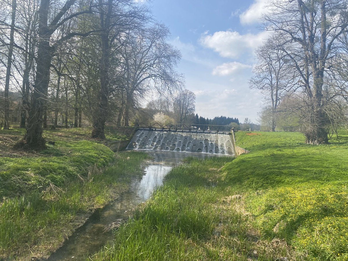 pol_claire's tweet photo. How lucky are we to live in a beautiful part of the country. Hope you have all had a lovely Easter. 🐣❤️🐰 #easterwalk #riverchess #Easter2023 https://t.co/GzhgIqlg1H