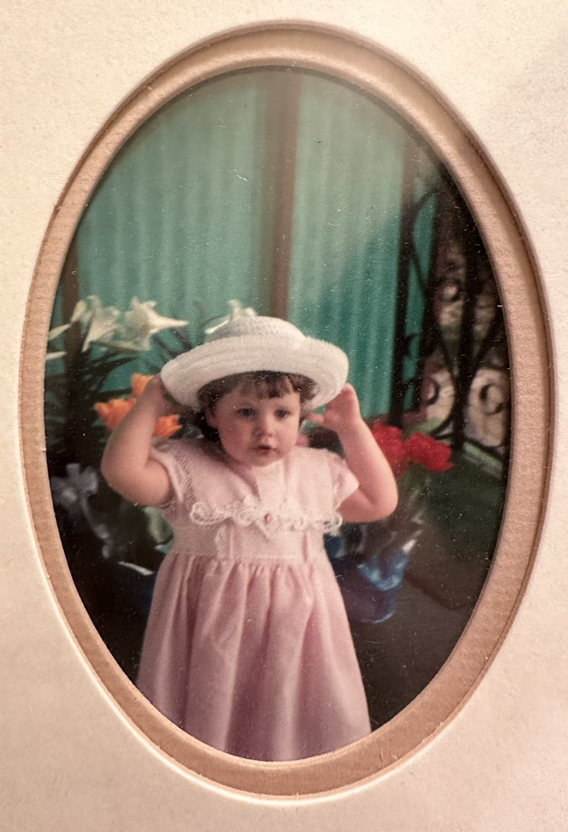 CaitlinBrossman's tweet photo. Happy Easter everyone! 🐰🐣🌷 https://t.co/ZFpxWkOmEP
