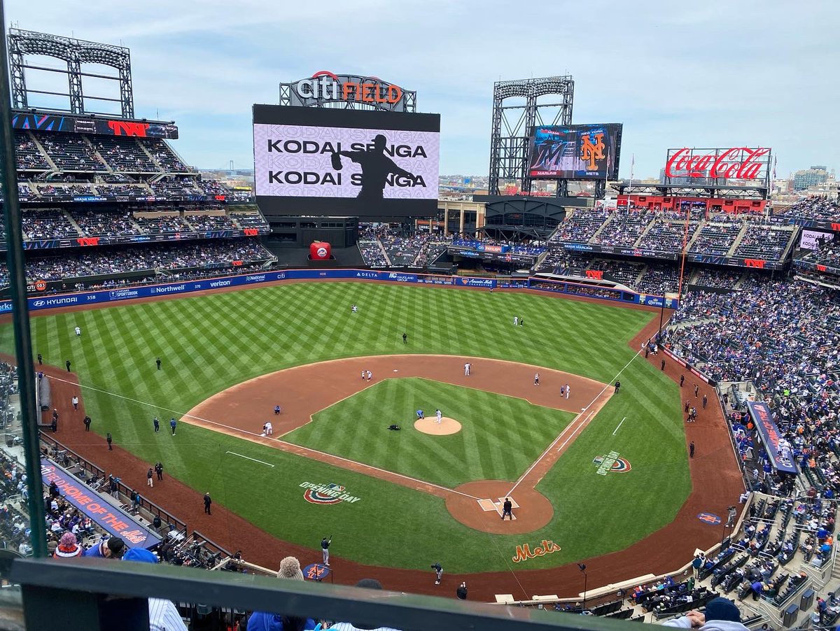 JohnCerilli's tweet image. SO awesome seeing @KodaiSenga work his #ghostfork live at his @CitiField @Mets debut! He’s now 2-0, 1.59 ERA and 14 Ks — many on the ghostfork. Check out the graphic the #Mets when the ghostfork claims another. #LGM #LFGM #Flushing #Queens #NYC @MLB #baseball ⚾️ 🎩 🍎 💙 🧡 👻 🇯🇵