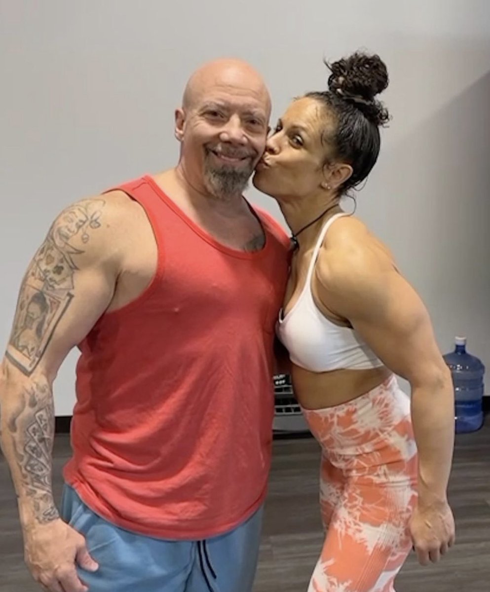RealDjKg's tweet photo. Happy Easter from us. Blessings to you and your family. 🐰 @musclebellyb @realdjkg we will on later Live at 7pm EST https://t.co/wJ6g80kgMT