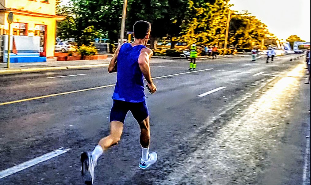 ❗❗No es bueno correr todos los días, se necesita al menos un día de descanso a la semana para permitir que tus músculos y articulaciones se recuperen. El sobreentrenamiento puede provocar lesiones por uso excesivo, estrés y fatiga prolongada.

<a href="/cubanrunners/">Cuban Runners</a> 
<a href="/CubanTrailTeam/">CubanTrailTeam</a>
