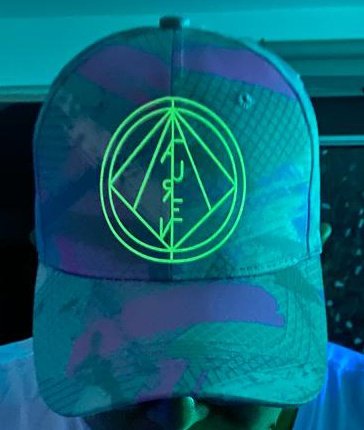 LoloCam29's tweet photo. Mi gorra es la pinche más preciosa!!! O no @LaurenJauregui ame ame ameeeee #UnaNocheConLaurenJauregui #LaurenEnMéxico #ILoveLolo #ElMejorDiaDeMiVida #LaurenJauregui https://t.co/OMX32wzVRx