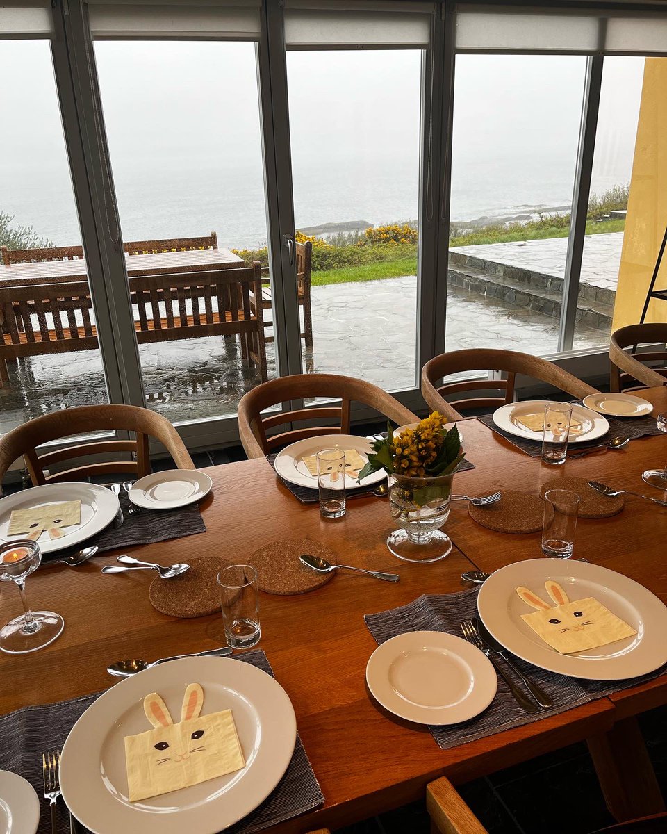 BreadmanWLKG's tweet photo. Lots of Hungry tummies in this gaff waiting for #breadman โs #EasterDinner spread on misty Cork afternoon.
#Eastersunday #whenisdinner https://t.co/OKkgbDla5n