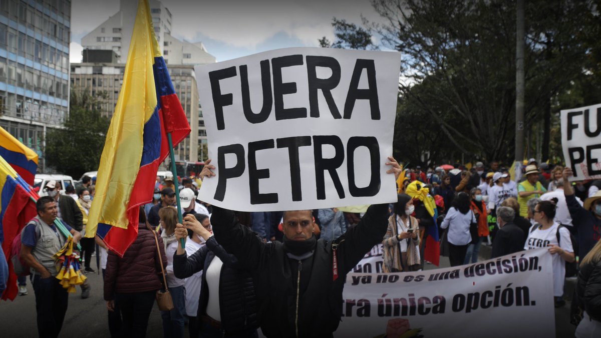 ElTinoEc's tweet image. ¿Cuántos firmes para salir a las calles este 6 de Mayo a rechazar las reformas de @petrogustavo? 🇨🇴🫡