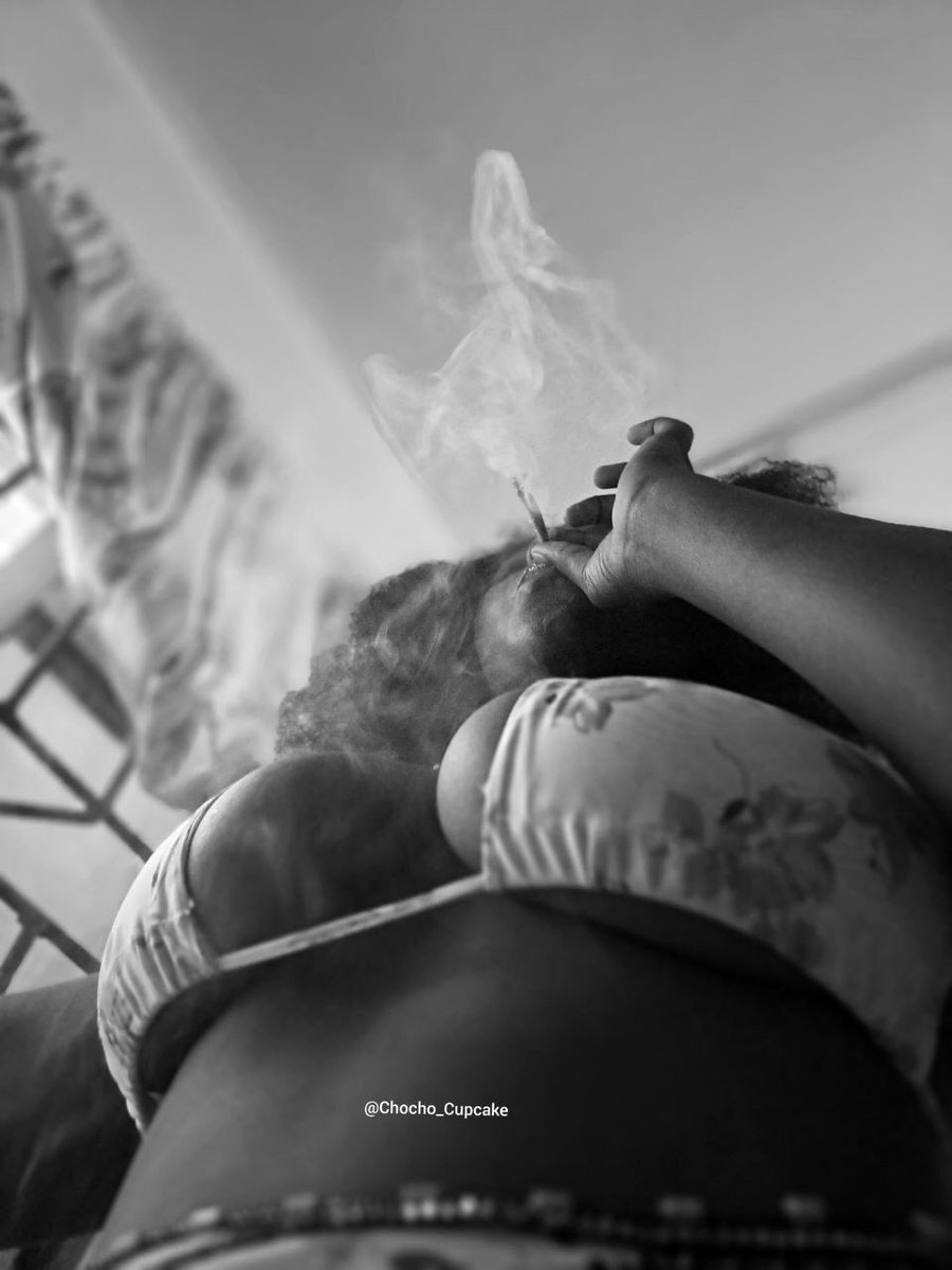 Chocho_Cupcake's tweet photo. High asf 🍃

📸: @dckmystrooo https://t.co/Nrz9oICxiT