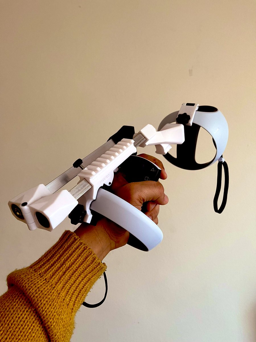 ChrisHarte7's tweet photo. and just like that I’m ready for FPS gaming on #PSVR2 #VaderOne #Gunstock @Kobra_VR https://t.co/2v7wYUoxcW