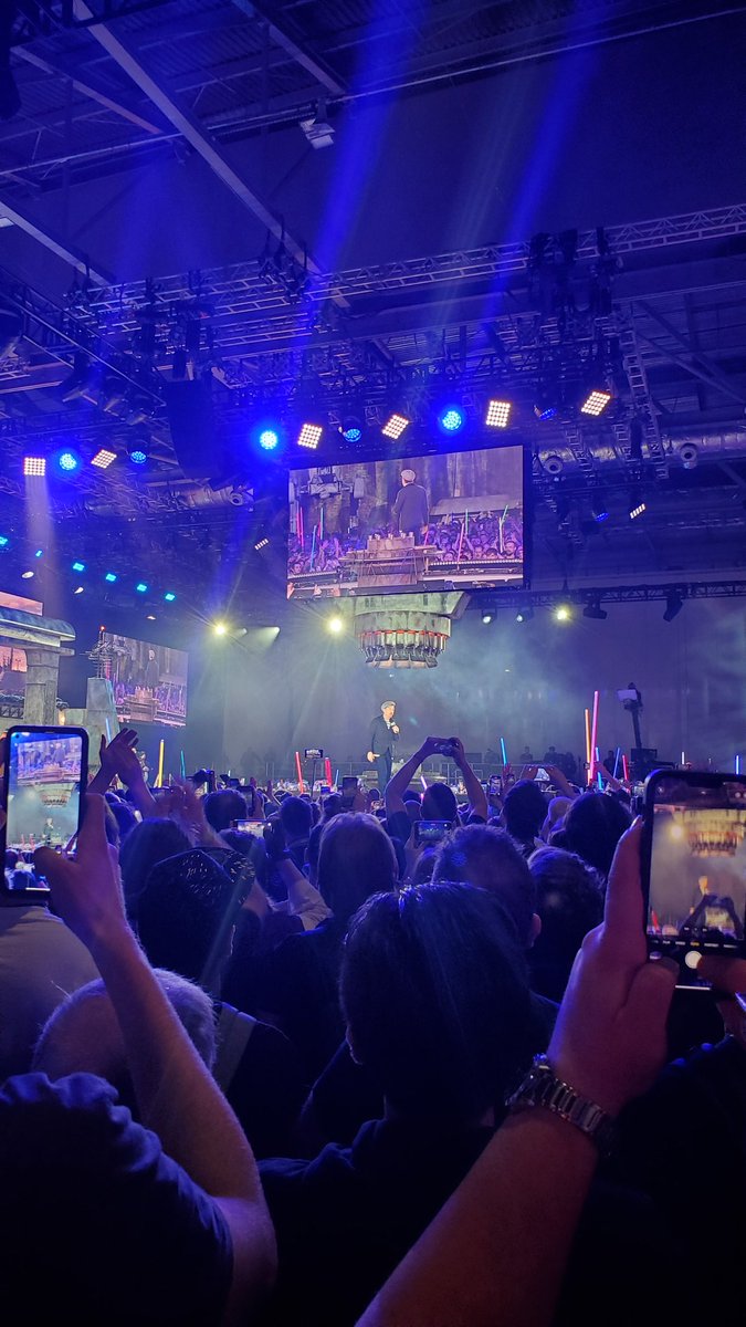 allthingskenobi's tweet image. It was so good to see Ewan McGregor one more time so he could say goodbye. Hope to see him again in 2025! #StarWarsCelebration #yesswc2023
